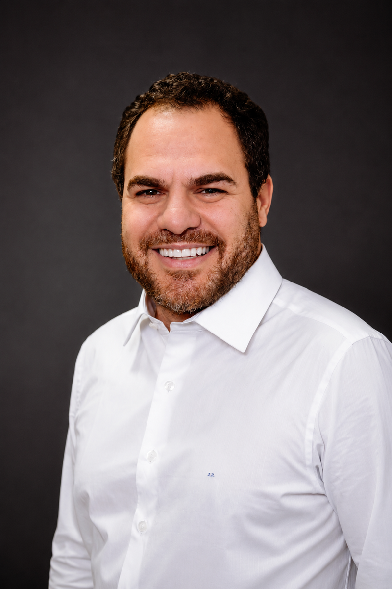 Professor Ícaro Bitar